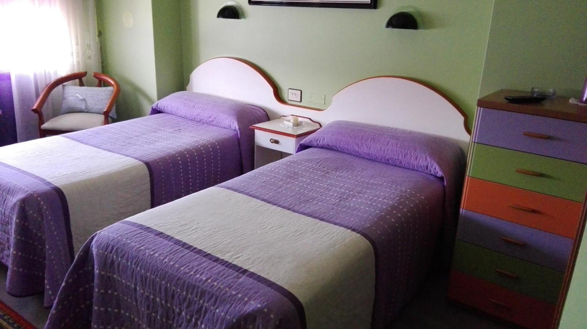 Hostal J.B 马尔皮卡 外观 照片