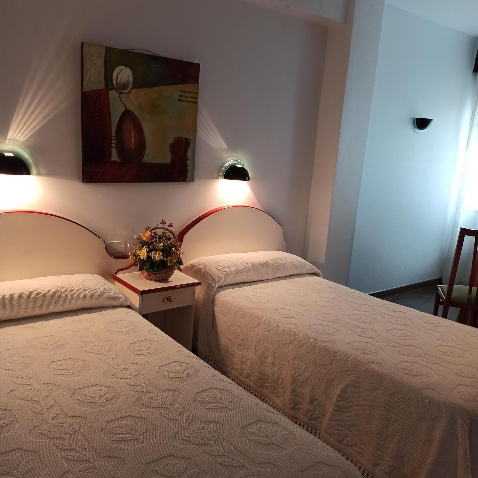 Hostal J.B 马尔皮卡 外观 照片